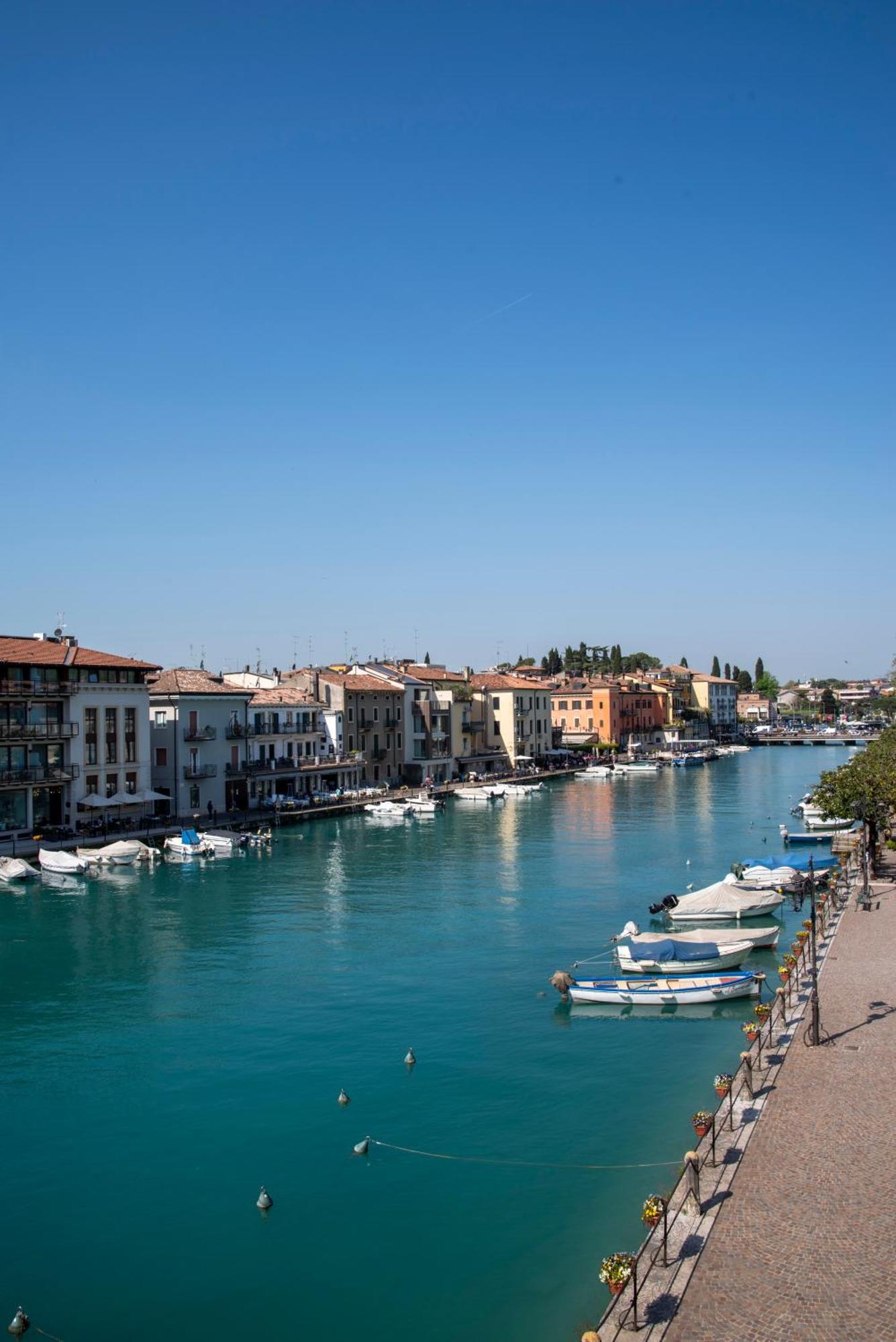 Palazzo Cordigero - Apartments Peschiera del Garda Exterior foto